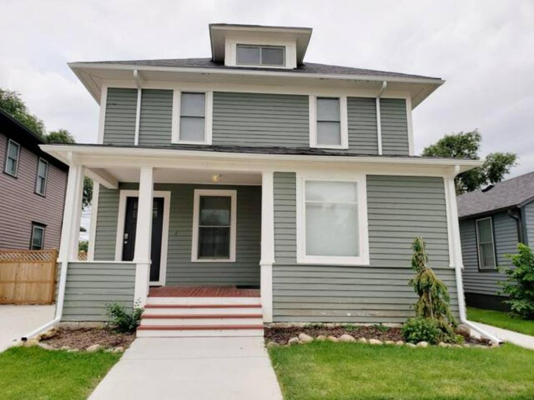 Cozy 2 Bdrm Vacation - 1 Mile To Dtwn Rapid Appartement *